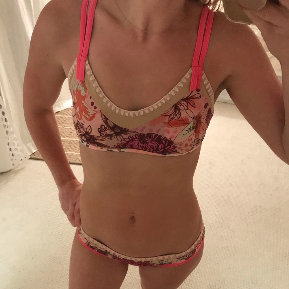 NWOT Maaji reversible bikini set